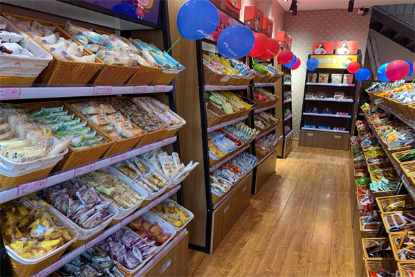 六个呆子零食店加盟