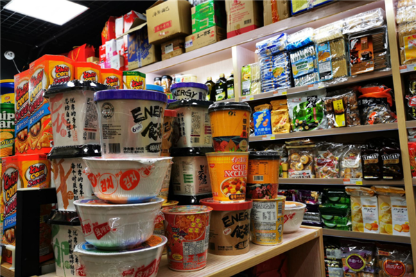 比比佳进口休闲食品