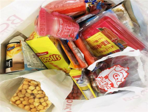 零食很嗨