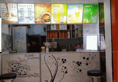 西铁港饮奶茶