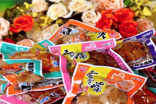 四元零食超市加盟