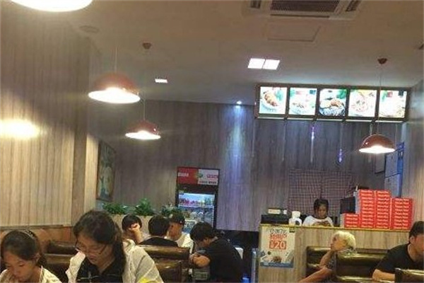 意诺披萨加盟