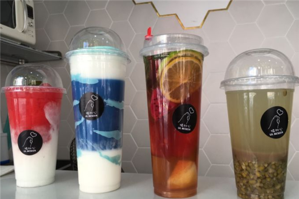佑比心奶茶