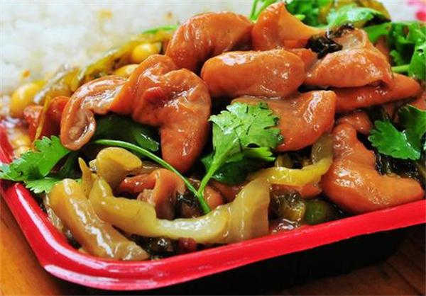 坛肉酸菜米饭