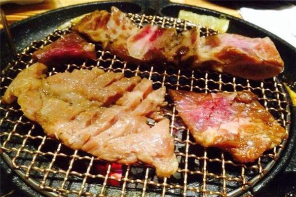 就是火烤肉