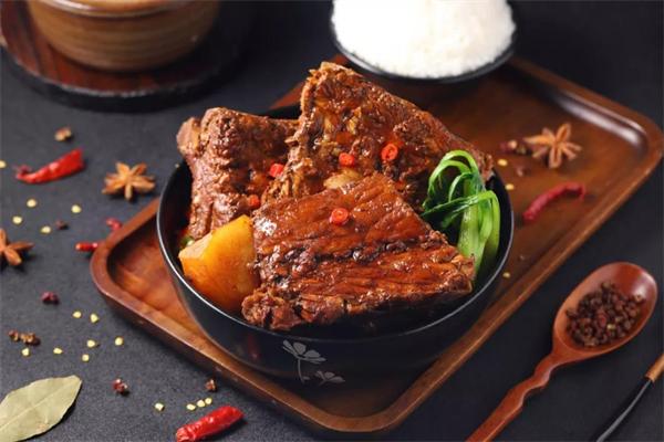腱骨头排骨米饭加盟