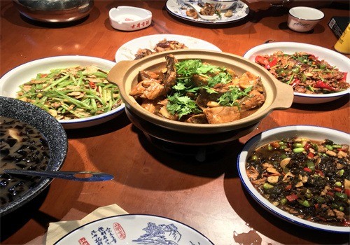 徽三说土徽菜