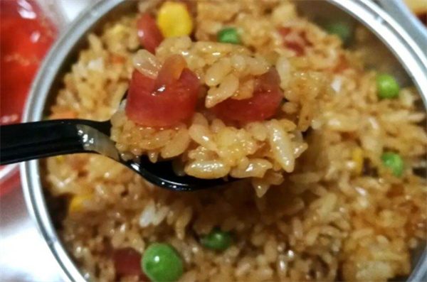 茶油易拉罐炒饭加盟