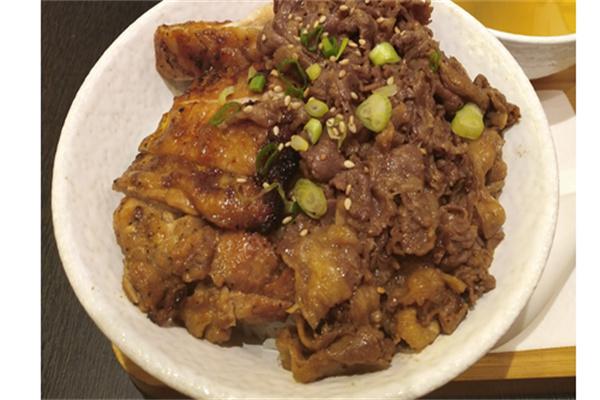大碗dong烧肉饭