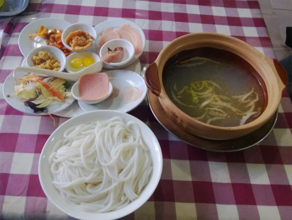 书生说过桥米线