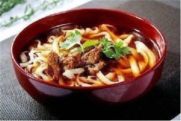 杨爱雨砂锅刀削面