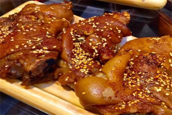 疯味串奇烤猪蹄