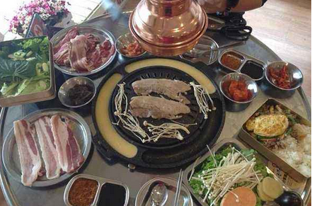 老板娘的烤肉店