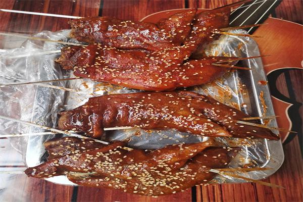 疯味串奇烤猪蹄
