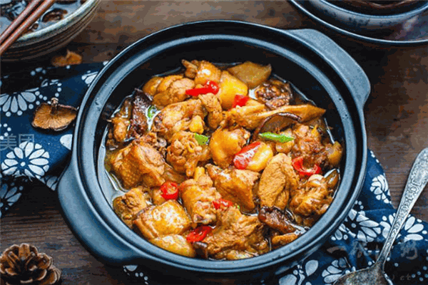 万润街黄焖鸡米饭