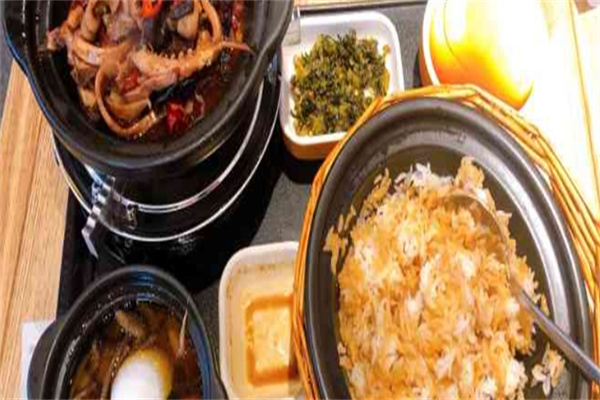 谷田煲仔饭