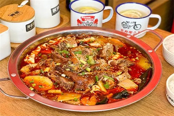 伍發發老成都冒烤鸭加盟