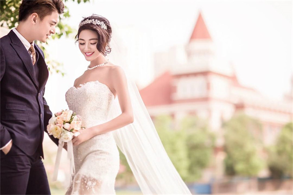 爱玛婚纱摄影