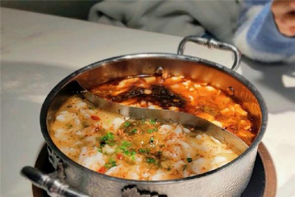 鱼小庆酸菜鱼米饭加盟