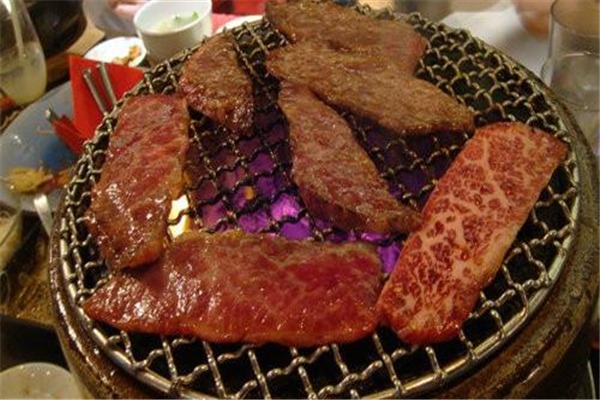炎流岛炭火烧肉加盟