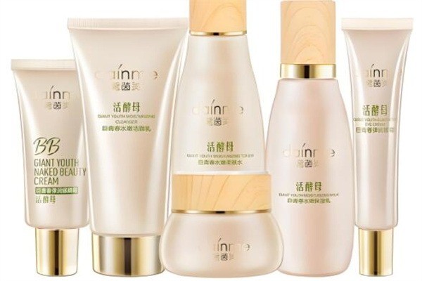 黛茵美化妆品加盟