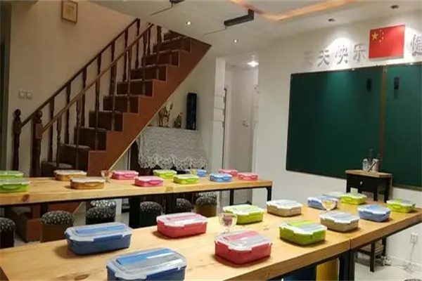 少年派托辅班