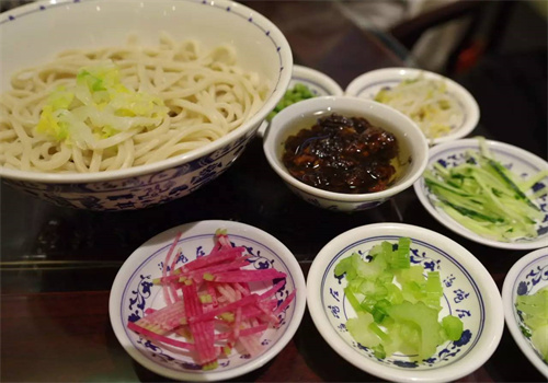御味丰老北京炸酱面