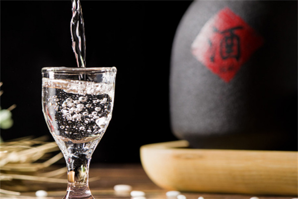 鸿源酒业加盟