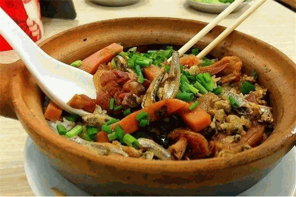 煲仔饭店