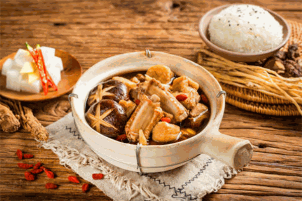 肥豚肉骨茶