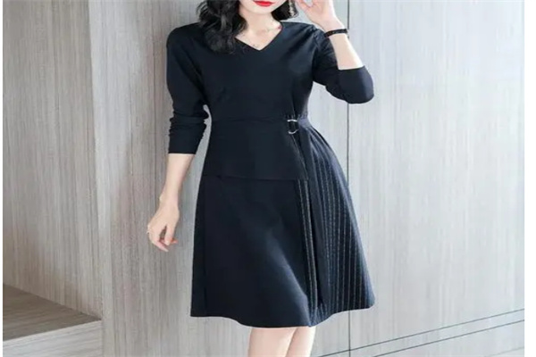 多彩服饰