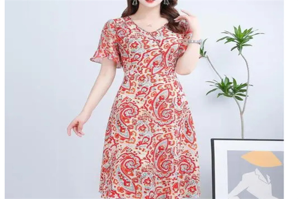 多彩服饰