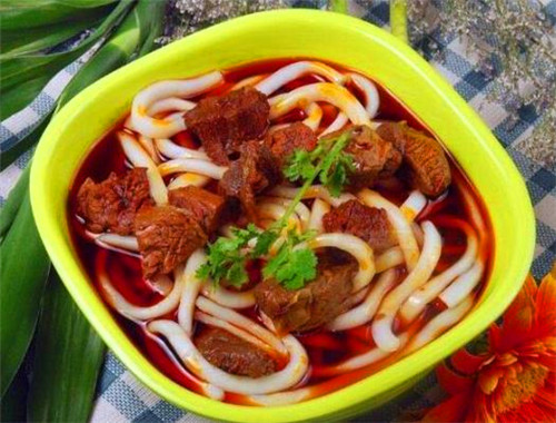 王师傅麻辣牛肉面