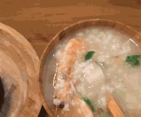 蚌蚌鲜虾粥