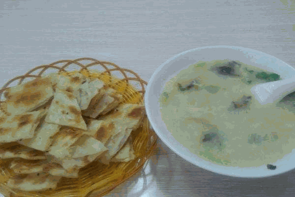 味世家油饼母鸡汤