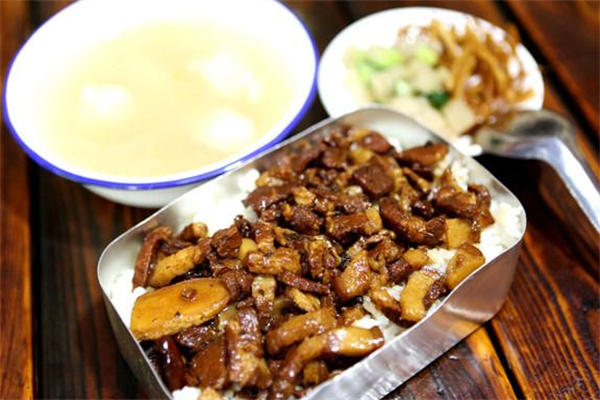 8090怀旧老饭盒