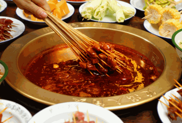 老街边串串香