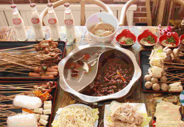 老街边串串香
