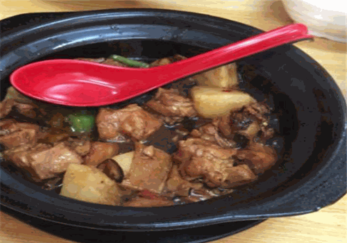 吴研黄焖鸡米饭